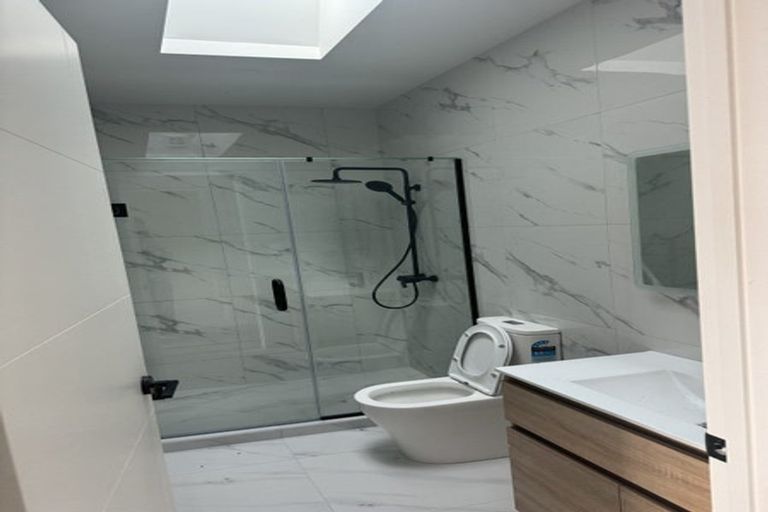 Photo of property in 37 Horokaka Street, Massey, 0614