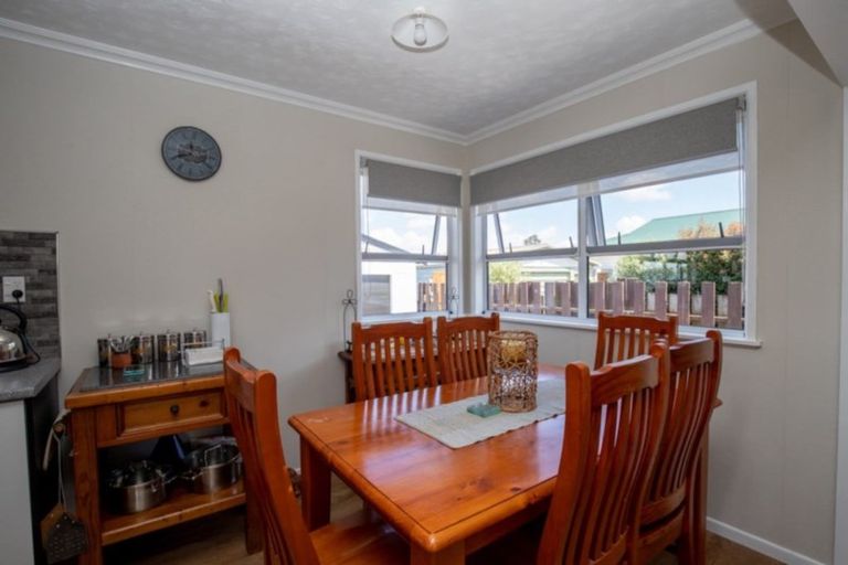 Photo of property in 71 Pipiroa Road, Ngatea, 3503