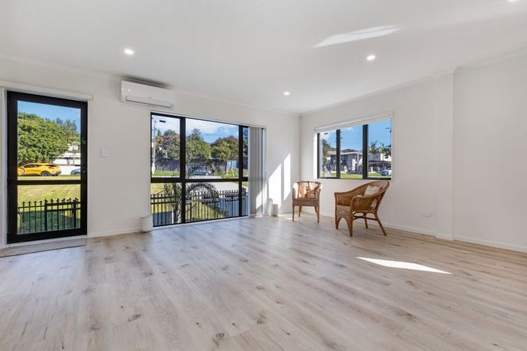 Photo of property in 64d Coxhead Road, Manurewa, Auckland, 2102