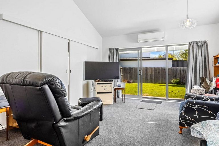 Photo of property in 76 Trafalgar Street, St Albans, Christchurch, 8014