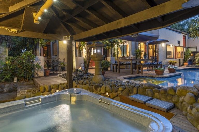 Photo of property in 2 La Cumbre Close, Bethlehem, Tauranga, 3110