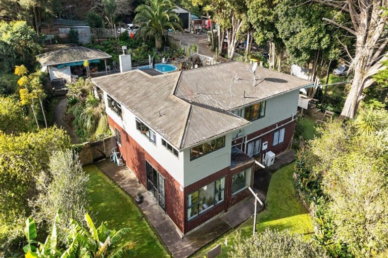 Photo of property in 1242 East Coast Road, Redvale, Albany, 0794