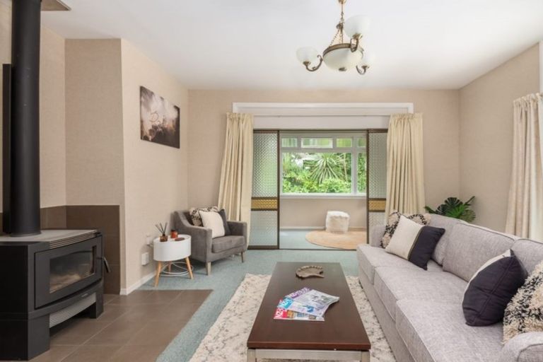 Photo of property in 7 Port Hills Road, Heathcote Valley, Christchurch, 8022