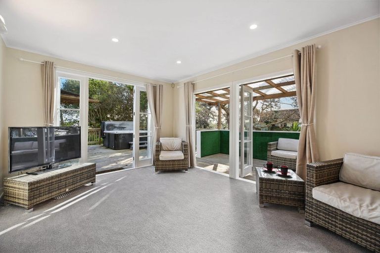 Photo of property in 36 Pandora Place, Pakuranga, Auckland, 2010