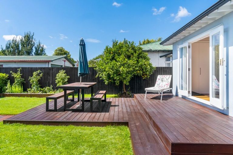 Photo of property in 34 Young Street, Somerfield, Christchurch, 8024