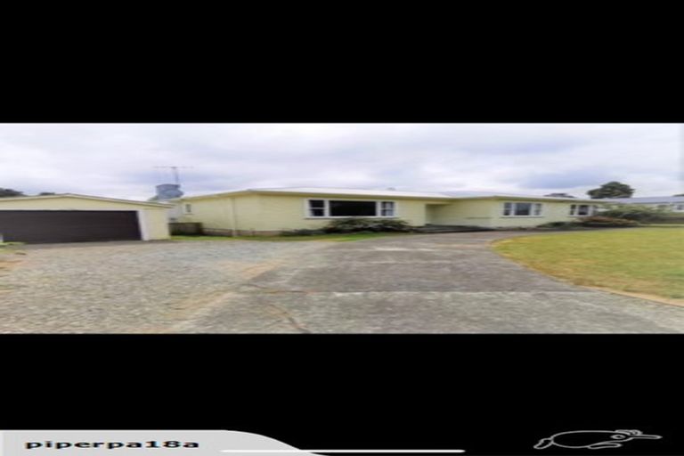 Photo of property in 137 Weraroa Road, Levin, 5510