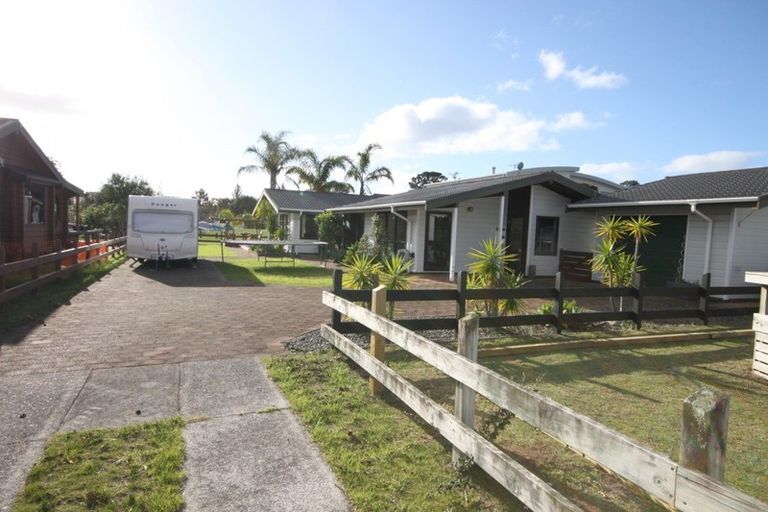 Photo of property in 42 Jubilee Drive, Pauanui, Hikuai, 3579