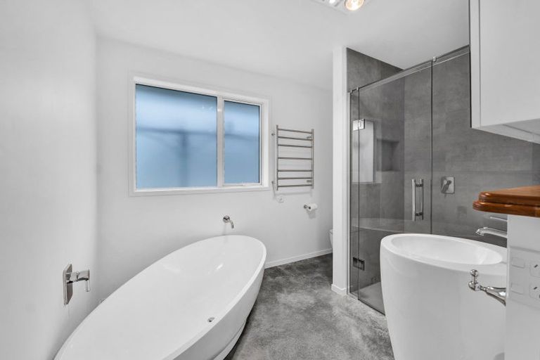 Photo of property in 2 Mercade Close, Stratford, 4332