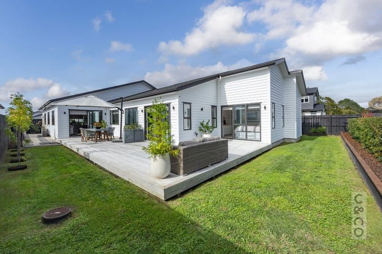 Photo of property in 58 Fruitlands Road, Kumeu, 0810