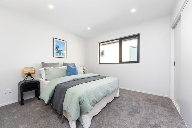 Photo of property in 6 Kiekie Street, Westgate, 0814