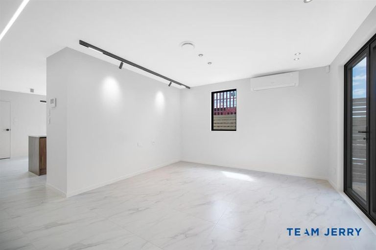 Photo of property in 5 Te Kaapia Road, Papakura, 2110