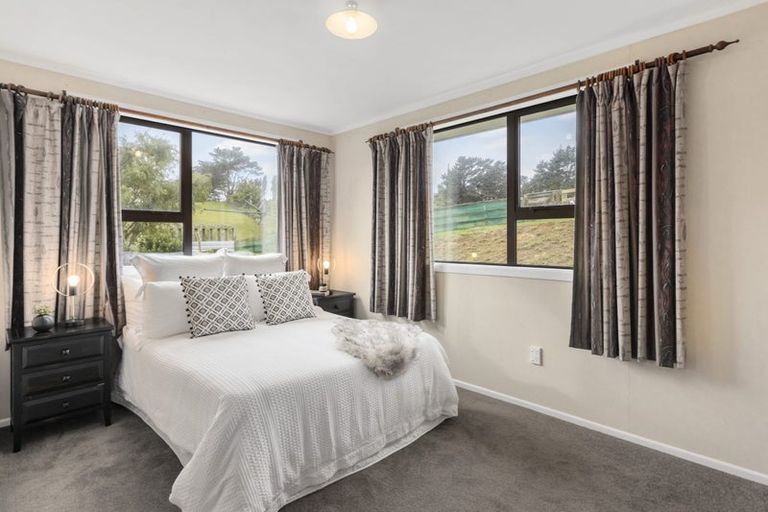 Photo of property in 41 Lincolnshire Road, Horokiwi, Wellington, 5016