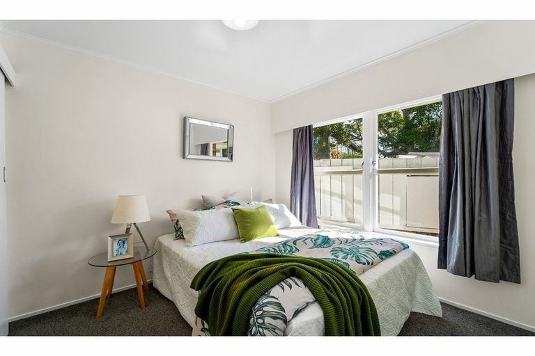 Photo of property in 2/53 Richards Avenue, Forrest Hill, Auckland, 0620