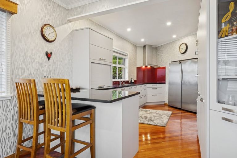 Photo of property in 4 Hamlet Place, Pukekohe, 2120