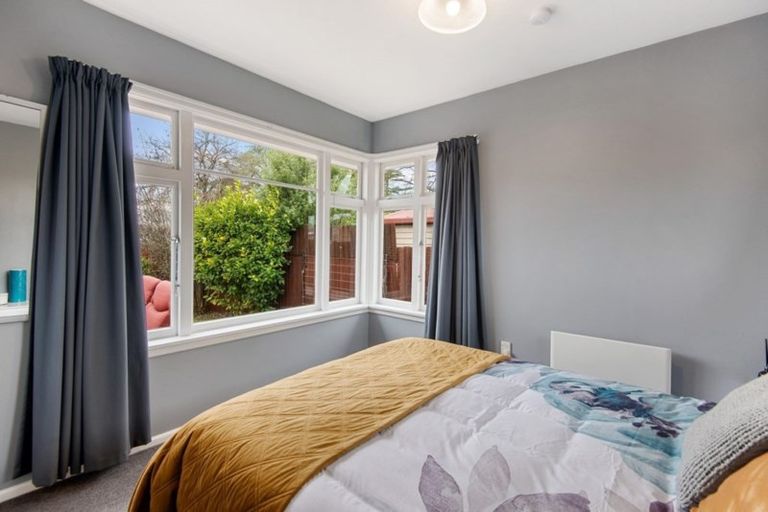 Photo of property in 1/11 Harris Crescent, Papanui, Christchurch, 8053