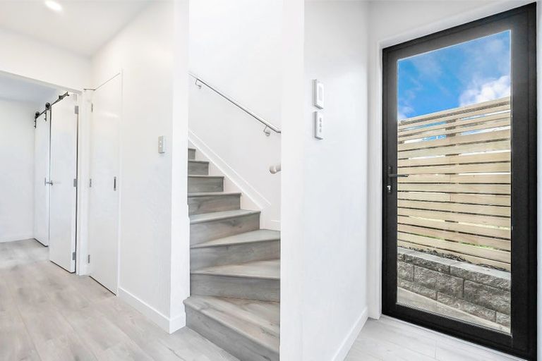 Photo of property in 10d Starling Place, Ranui, Auckland, 0612