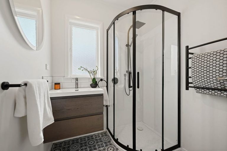 Photo of property in 3a Denz Street, Maeroa, Hamilton, 3200