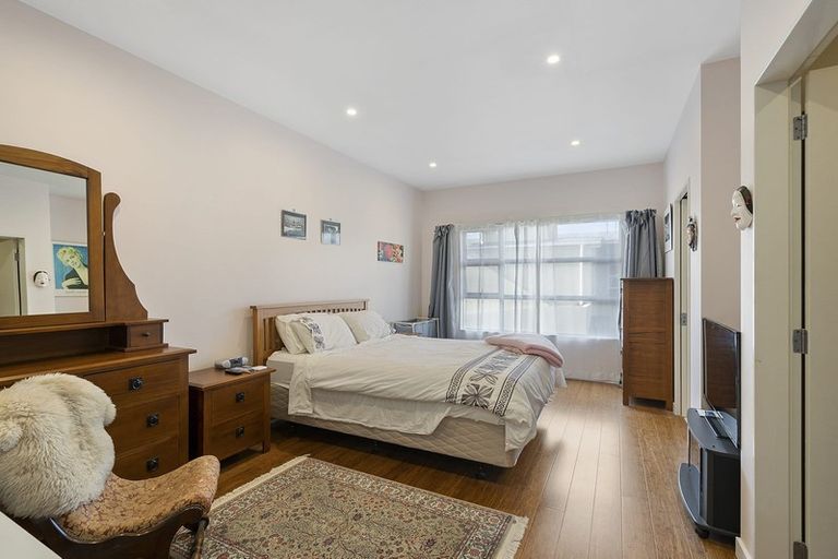 Photo of property in Galleria Apartments, 4/77 Tory Street, Te Aro, Wellington, 6011