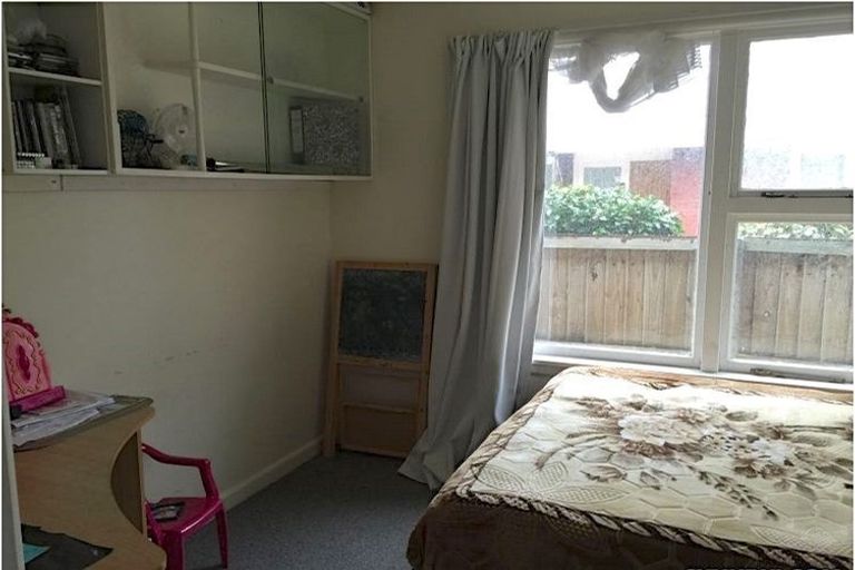 Photo of property in 57 Burnside Crescent, Burnside, Christchurch, 8053