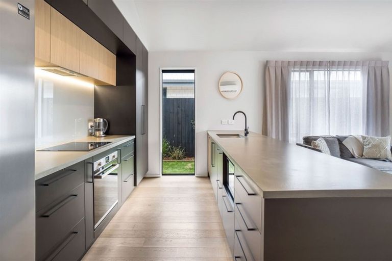 Photo of property in 6 David Buist Crescent, Halswell, Christchurch, 8025