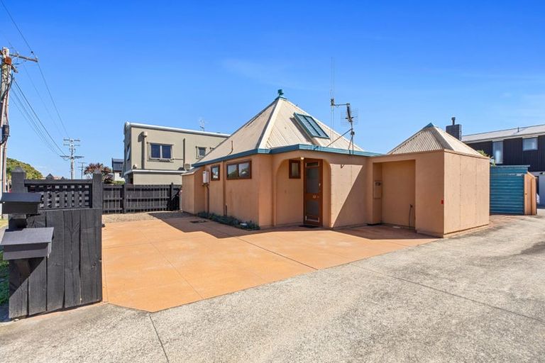 Photo of property in 393b Oceanbeach Road, Mount Maunganui, 3116