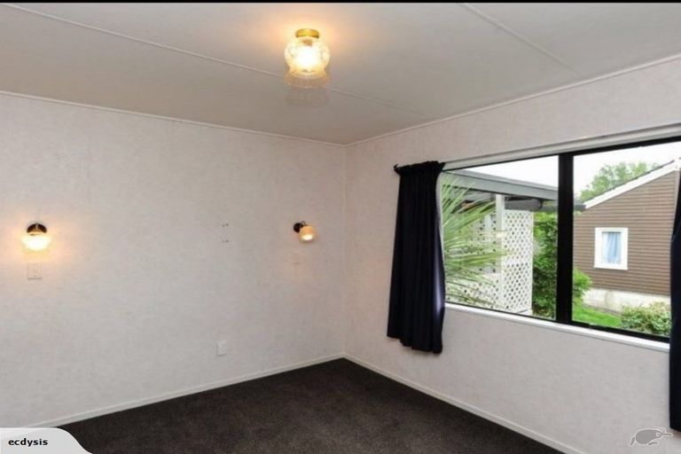 Photo of property in 21 Tauroa Road, Havelock North, 4130