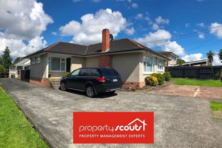 Photo of property in 1/70 Flanshaw Road, Te Atatu South, Auckland, 0610