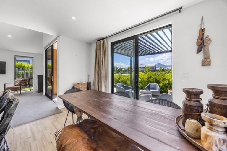 Photo of property in 42 Obelisk Street, Wanaka, 9305