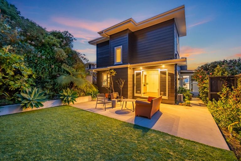 Photo of property in 42 Lohia Street, Khandallah, Wellington, 6035