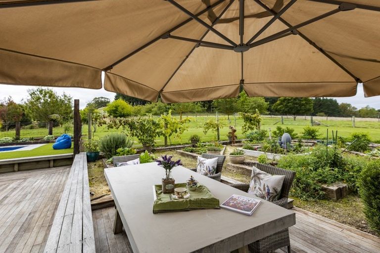 Photo of property in 180a Tikokino Road, Waipawa, 4273