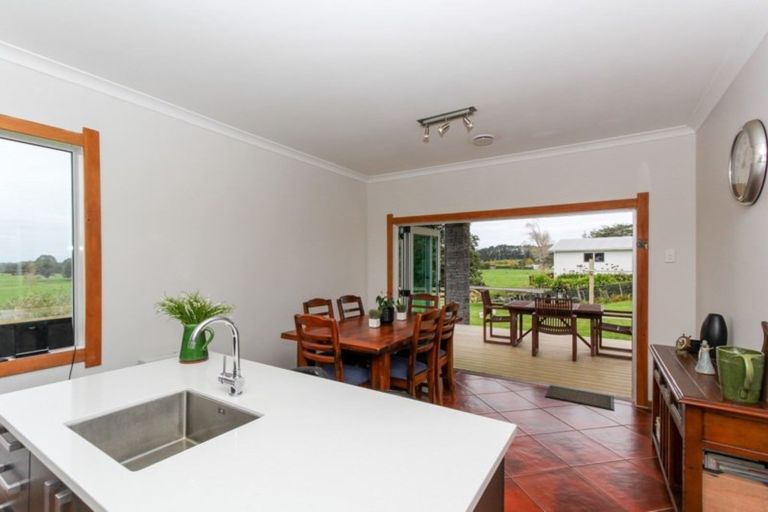Photo of property in 311 Corbett Road, Paraite, New Plymouth, 4373