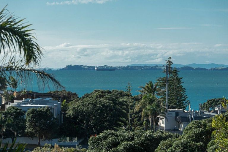 Photo of property in 5/20 Penzance Road, Mairangi Bay, Auckland, 0630