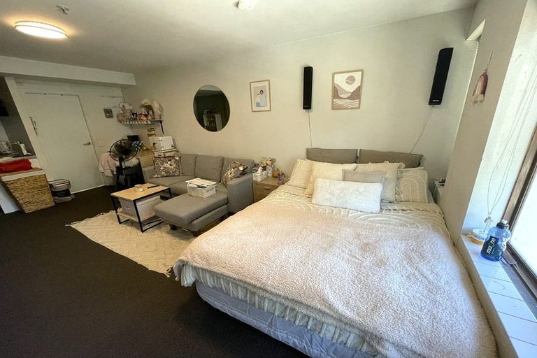 Photo of property in Orange Apartments/victoria Centr, 404/169 The Terrace, Wellington Central, Wellington, 6011