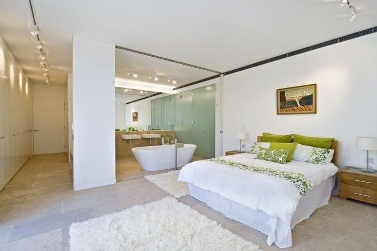 Photo of property in 125 Nicholson Road, Khandallah, Wellington, 6035