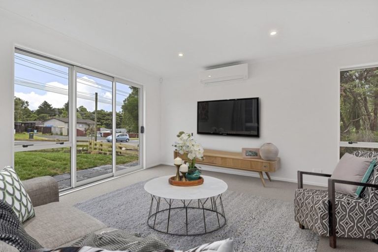 Photo of property in 89 Moire Road, Massey, Auckland, 0614