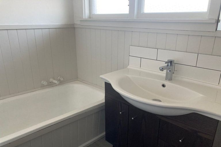 Photo of property in 11 Gainford Street, Avonhead, Christchurch, 8042