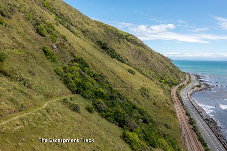 Photo of property in 121 The Parade, Paekakariki, 5034