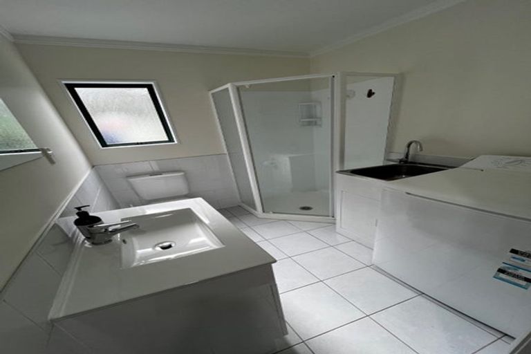 Photo of property in 9 Withers Road, Glen Eden, Auckland, 0602