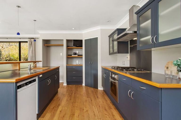 Photo of property in 290 Queen Elizabeth Ii Drive, Mairehau, Christchurch, 8052