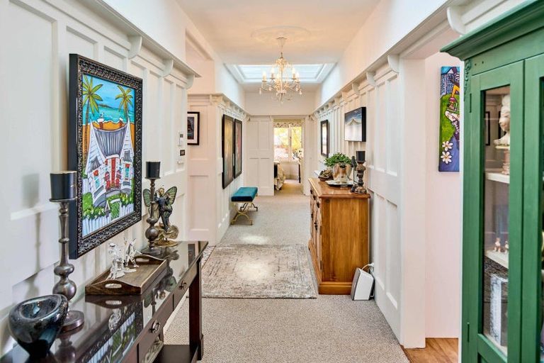 Photo of property in 68 Cheviot Road, Lowry Bay, Lower Hutt, 5013