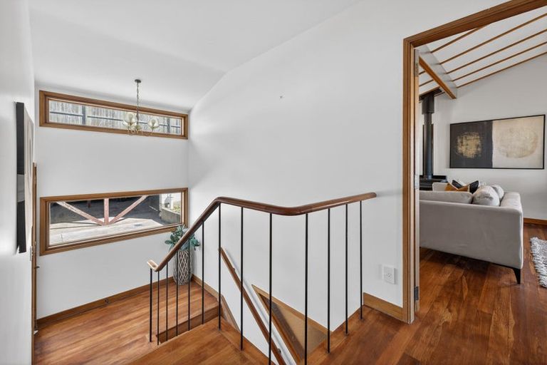 Photo of property in 1 Dyers Pass Road, Cashmere, Christchurch, 8022