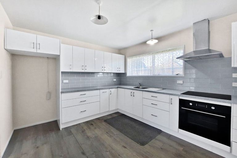 Photo of property in 2/254 Edgeware Road, Edgeware, Christchurch, 8013