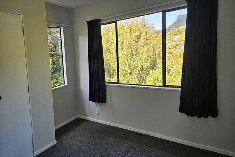 Photo of property in 20a Olivia Crescent, Tawa, Wellington, 5028