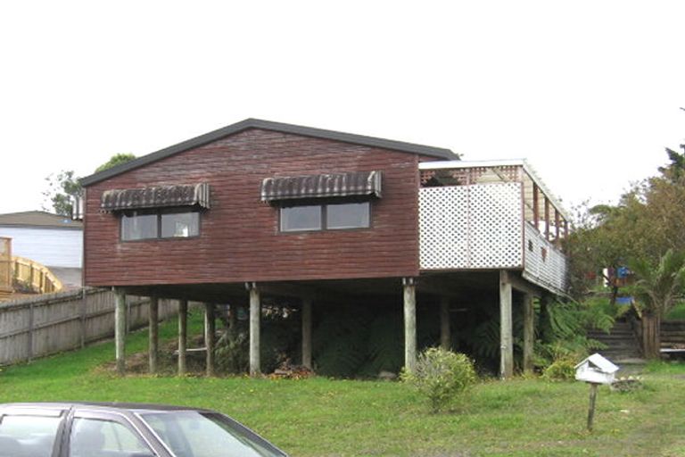 Photo of property in 3 Forster Place, West Harbour, Auckland, 0618