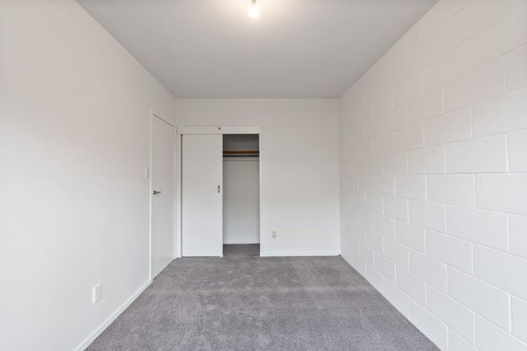 Photo of property in 175a Queens Drive, Lyall Bay, Wellington, 6022