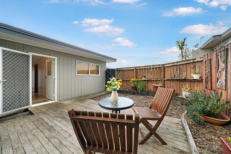 Photo of property in 3/1a Divich Avenue, Te Atatu South, Auckland, 0610