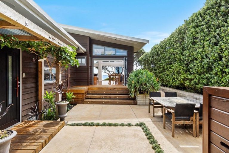 Photo of property in 97 Karewa Parade, Papamoa Beach, Papamoa, 3118