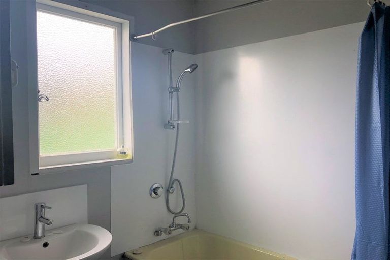 Photo of property in 11a Kowhai Street, Castlecliff, Whanganui, 4501