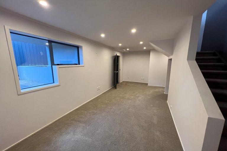 Photo of property in 190 Hurstmere Road, Takapuna, Auckland, 0622