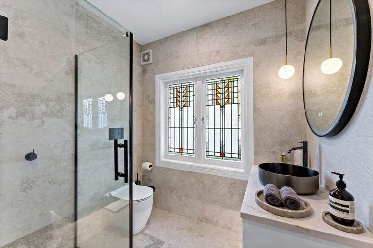 Photo of property in 65 Marine Parade, Herne Bay, Auckland, 1011